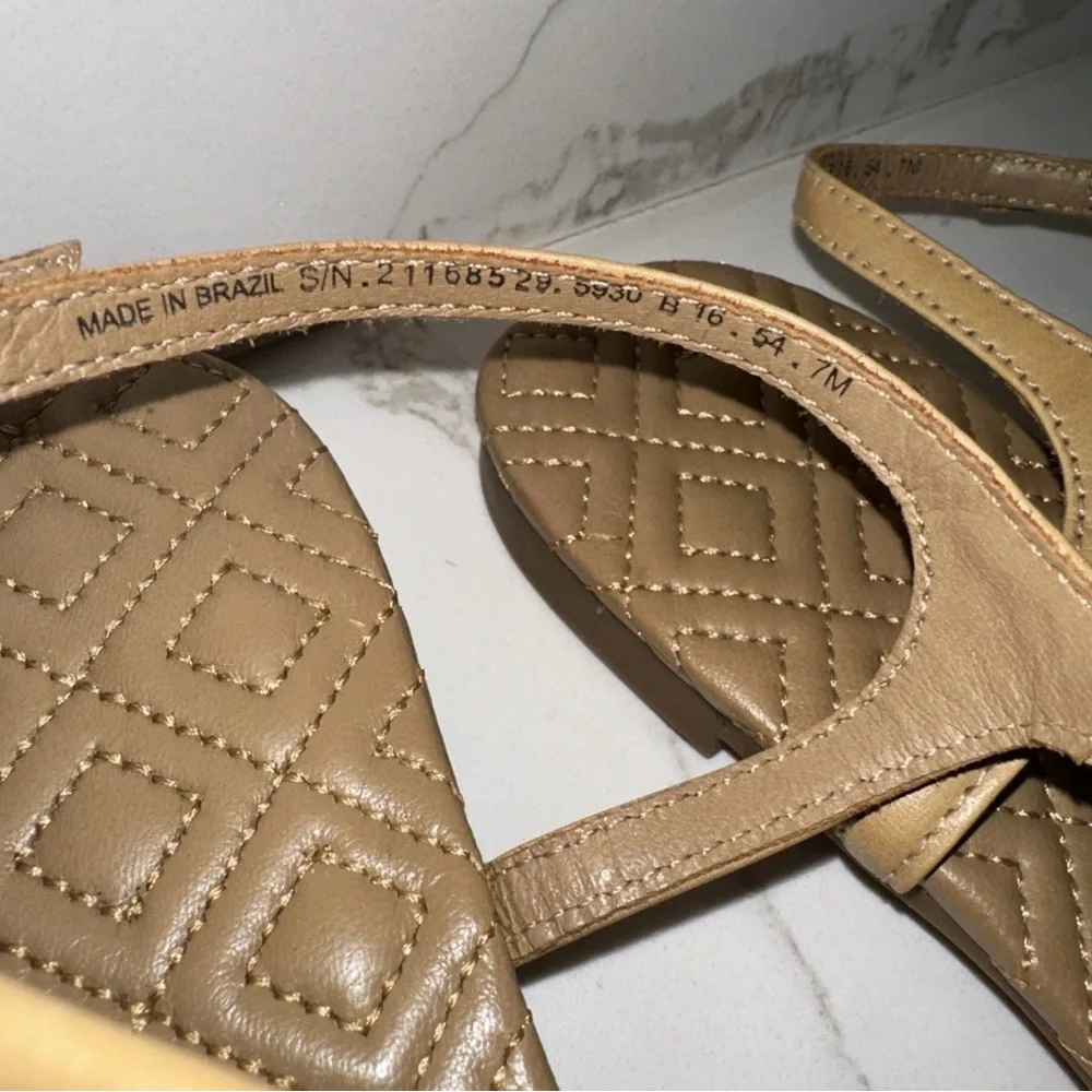 Tory Burch Marion Quilted Leather T-Strap Sandal Size 7 Color Sand W Box & Bag - Picture 8 of 16